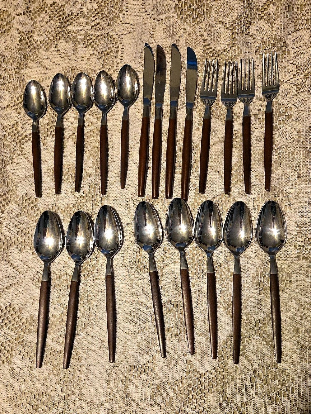 Ekco Eterna Canoe Muffin Flatware Set Brown & Silver